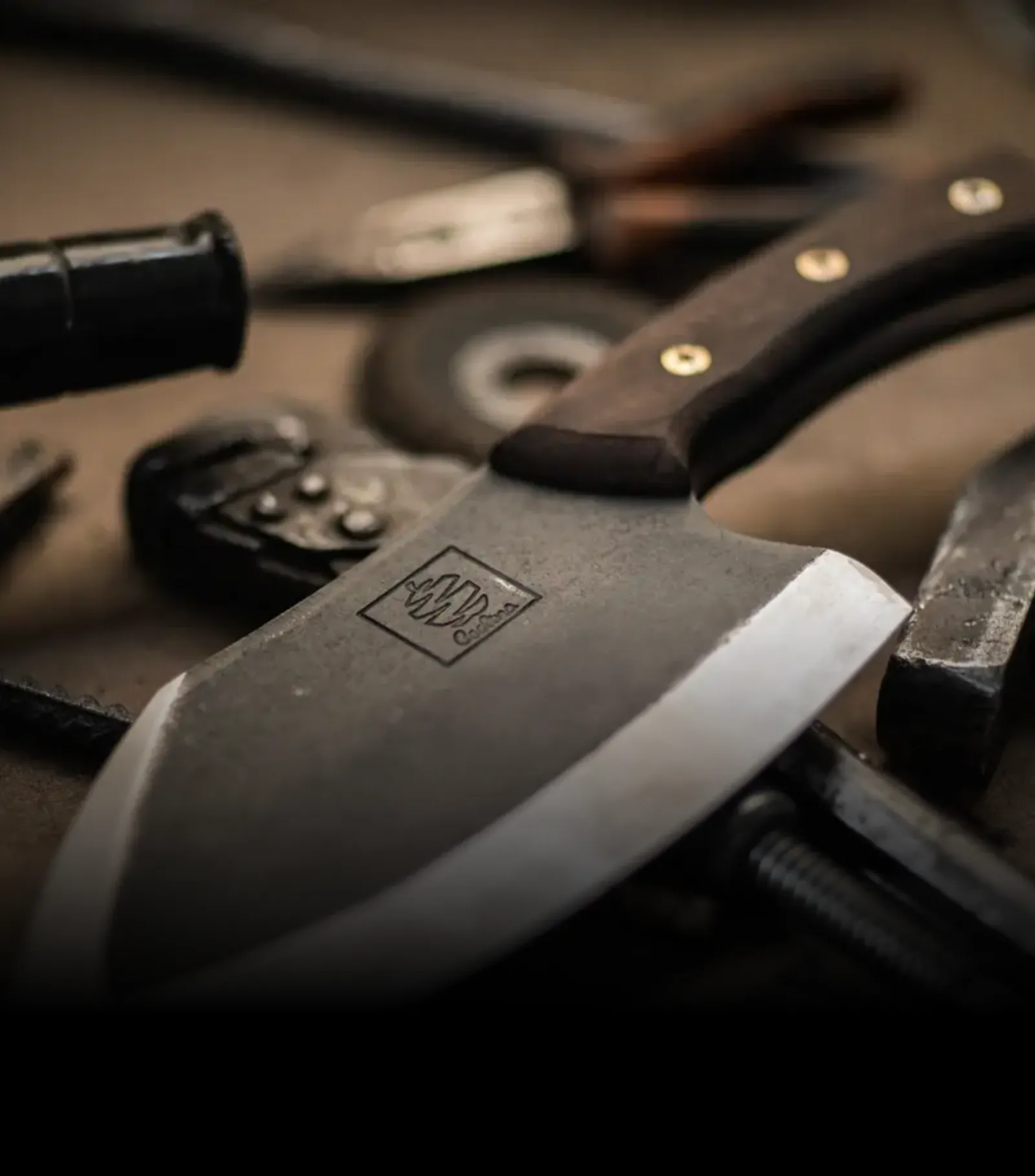 KNIVES