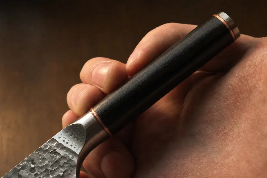 Customer photo: close-up of the handle in the hand